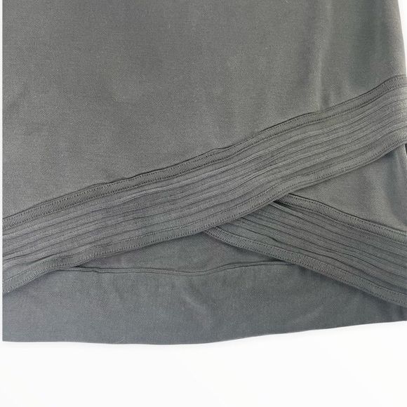 Athleta Serenity Criss Cross Sweatshirt Sz MT - Picture 6 of 6